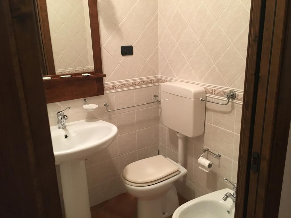 Appartamenti E Camere Il Poggio Di D'Angeli Lidia Auditore Exterior foto