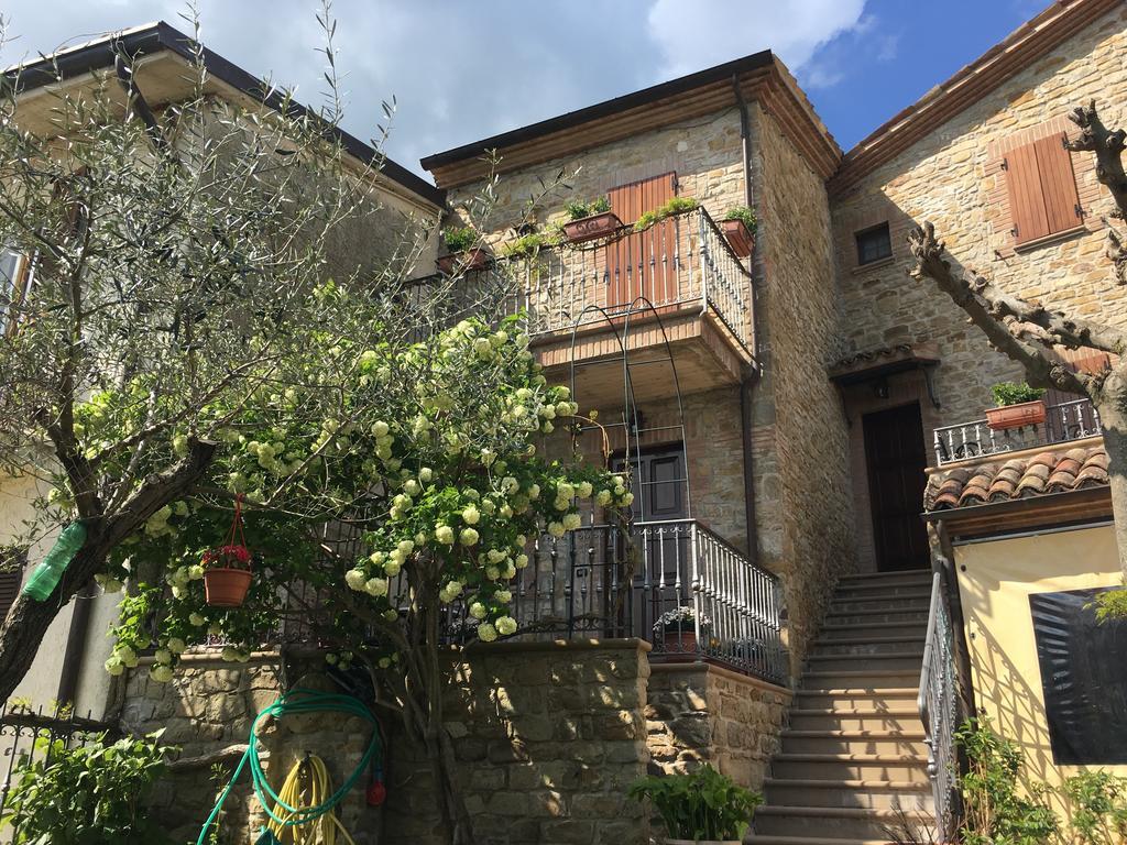Appartamenti E Camere Il Poggio Di D'Angeli Lidia Auditore Exterior foto