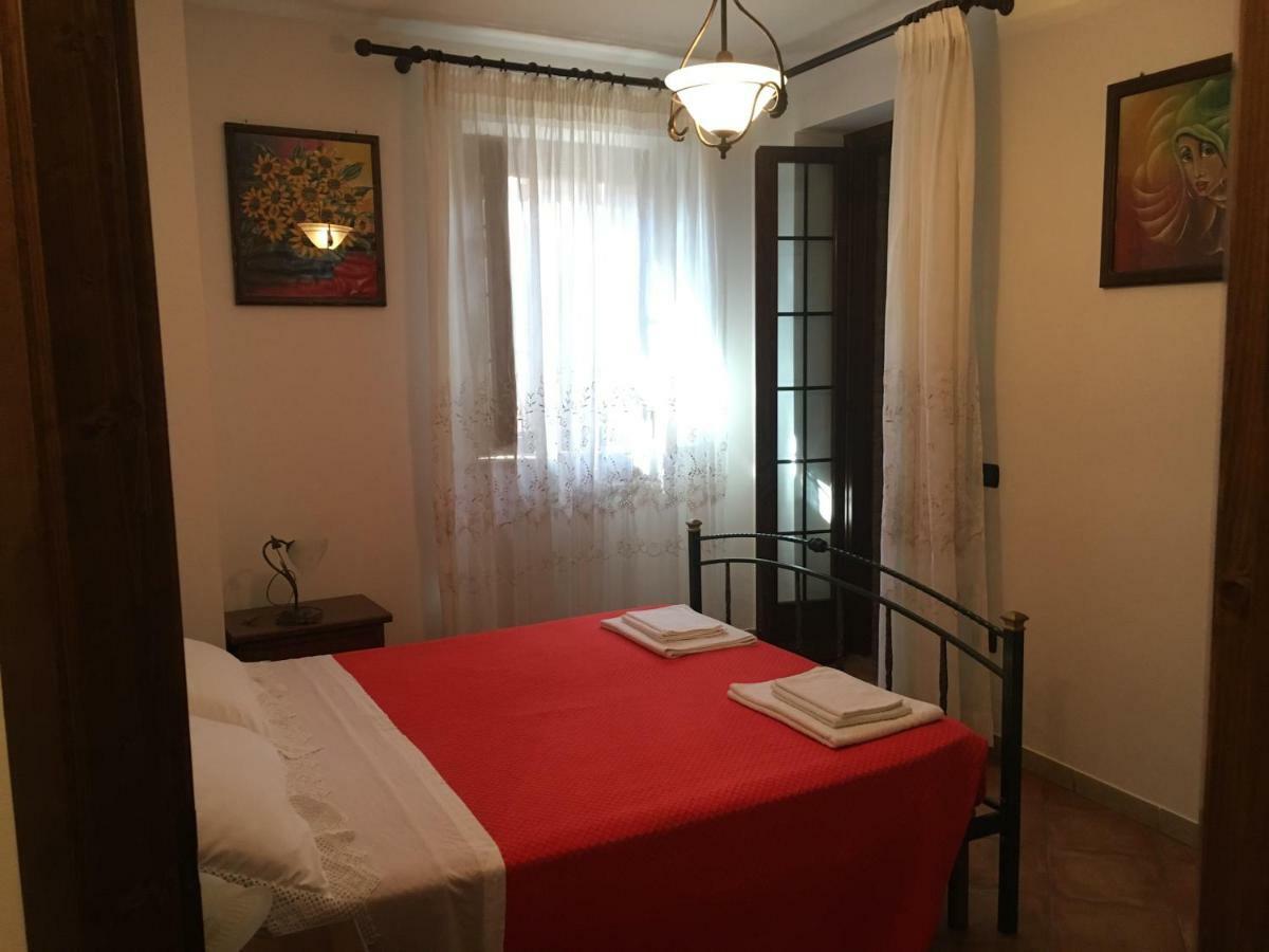Appartamenti E Camere Il Poggio Di D'Angeli Lidia Auditore Exterior foto