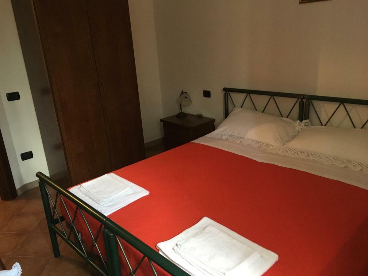 Appartamenti E Camere Il Poggio Di D'Angeli Lidia Auditore Exterior foto