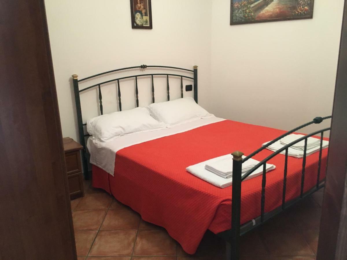 Appartamenti E Camere Il Poggio Di D'Angeli Lidia Auditore Exterior foto
