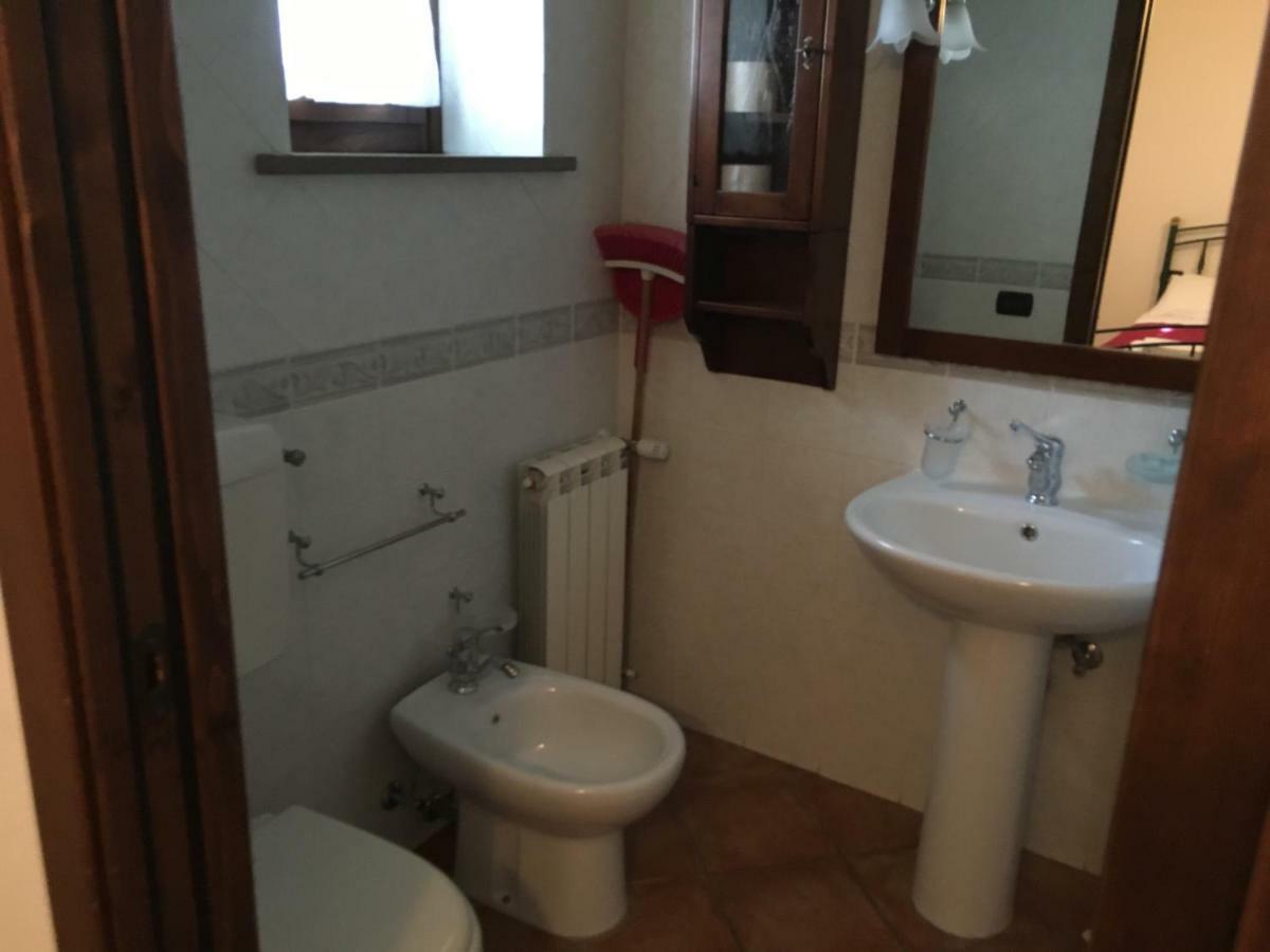 Appartamenti E Camere Il Poggio Di D'Angeli Lidia Auditore Exterior foto